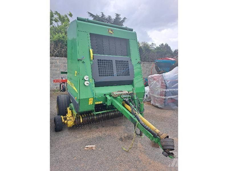 John Deere 592 Rituļu preses