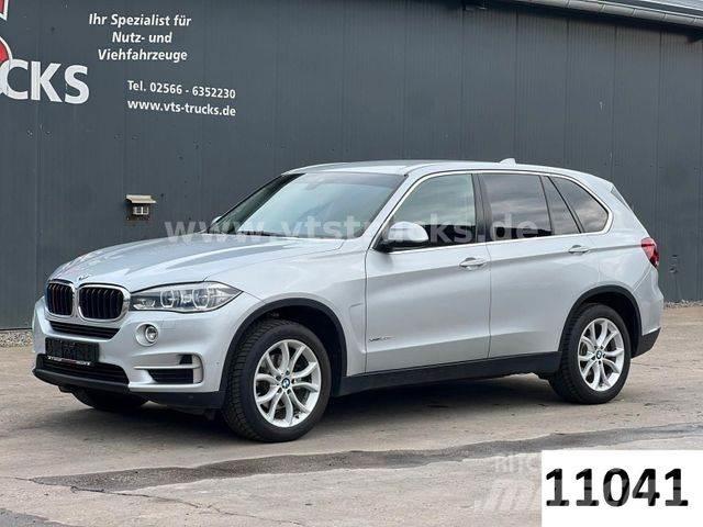 BMW X5 xDrive 30 d Vieglais kravas automobilis/izkraušana no sāniem
