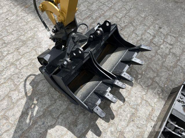 CAT 300.9D Būvniecība- Citi