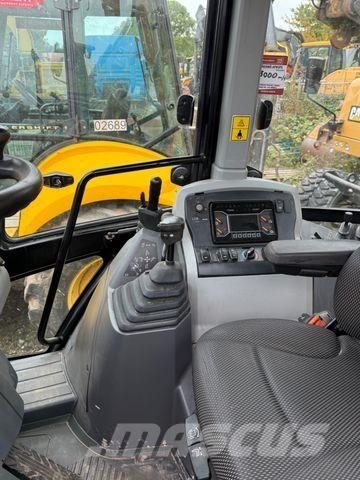 CAT 434 Ekskavatori-iekrāvēji