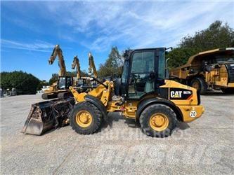 CAT 907 H2 Iekrāvēji uz riteņiem