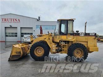 CAT 928F Iekrāvēji uz riteņiem