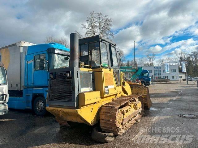 CAT 953 Kāpurķēžu buldozeri