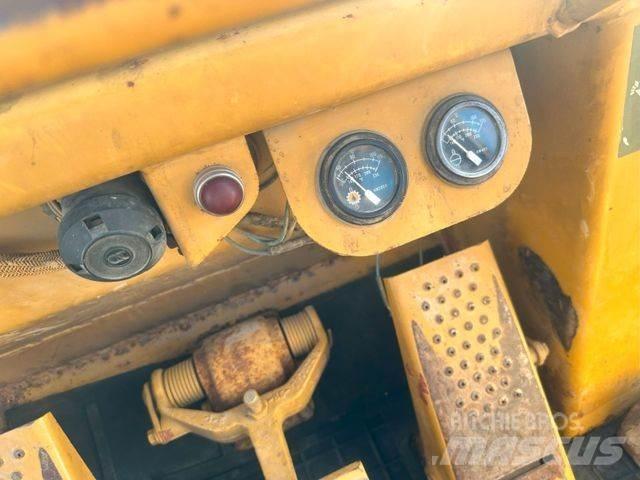 CAT 953 Kāpurķēžu buldozeri
