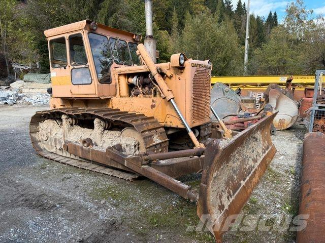 CAT D6C Kāpurķēžu buldozeri