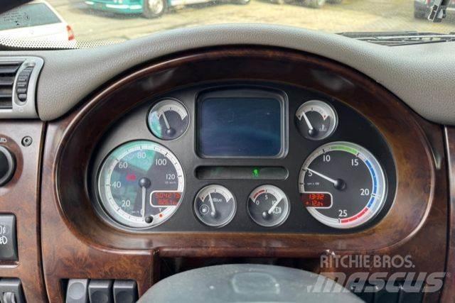 DAF CF410 4x2 Dzīvnieku pārvadāšanas transports