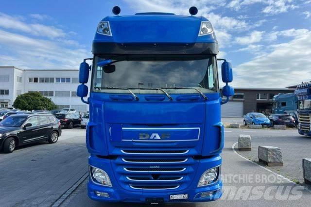 DAF XF510 6x2 Tents