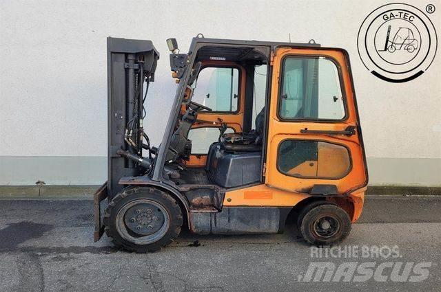 Doosan D35C-5 Tehnika ar dīzeļa dzinēju