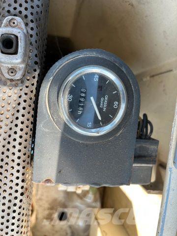 Fuchs 713 Ekskavatori uz riteņiem