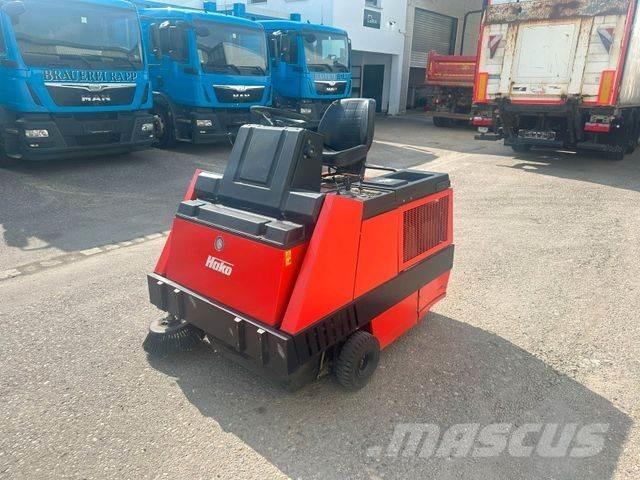 Hako JONAS 1100D Ielu tīrāmās mašīnas