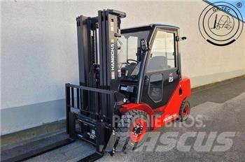 Hangcha CPCD25-XH7F Tehnika ar dīzeļa dzinēju