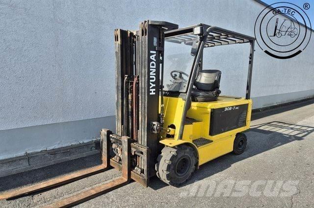Hyundai 30B-7 Elektriskie iekrāvēji