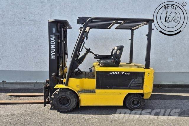 Hyundai 30B-7 Elektriskie iekrāvēji