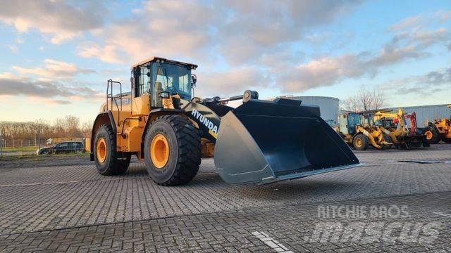 Hyundai HL970A XT Iekrāvēji uz riteņiem