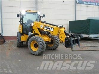 JCB TM220 Agri Iekrāvēji uz riteņiem