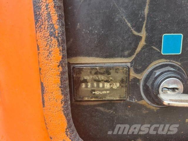 JLG 450 AJ - Strēles pacēlāji