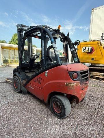 Linde H 30D Tehnika ar dīzeļa dzinēju