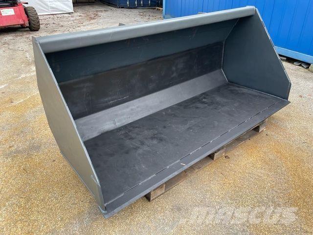  LÖFFEL Iekrāvēji uz riteņiem