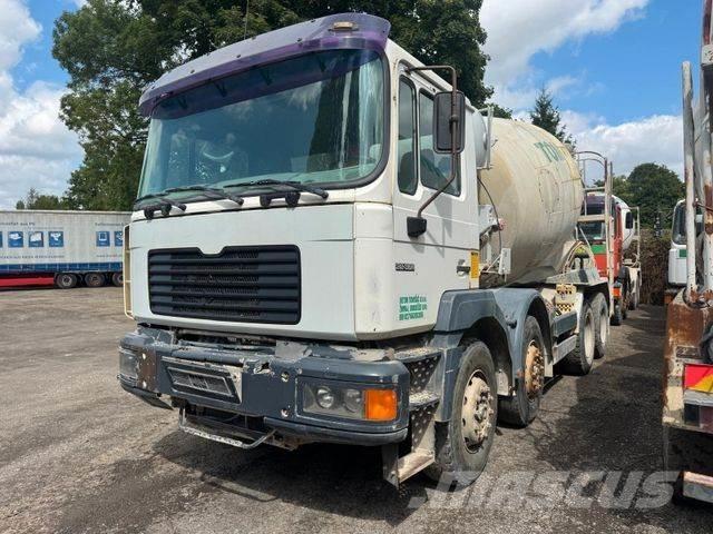 MAN 32.364 8x4 10m³ Betonvedēji