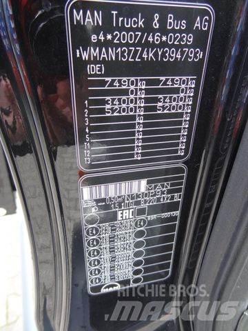 MAN TGL 8.220 BL Tents