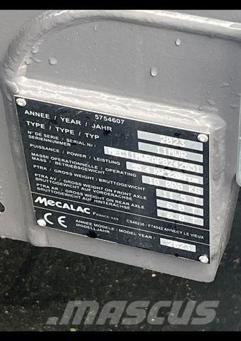 Mecalac 11 MWR Ekskavatori uz riteņiem
