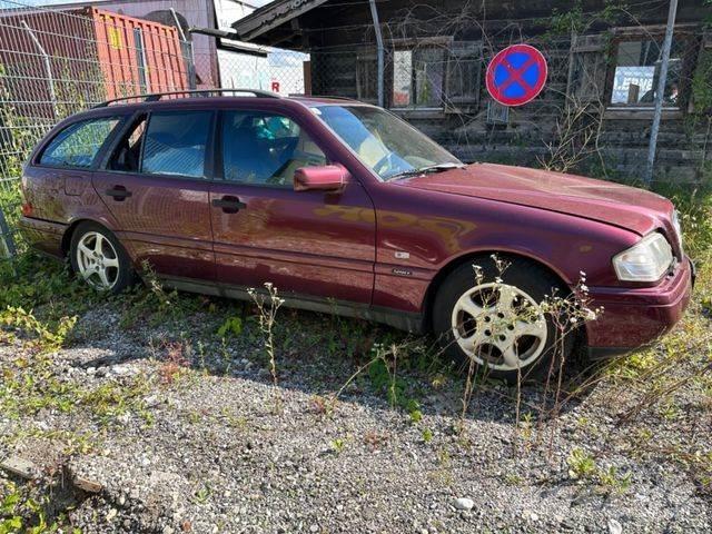 Mercedes-Benz 200 Automašīnas