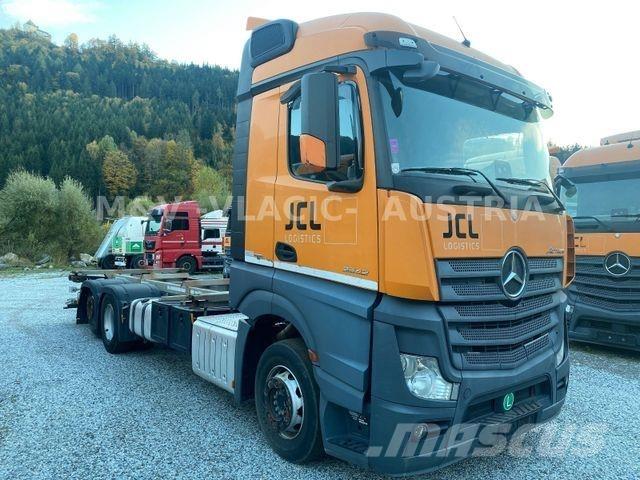 Mercedes-Benz 2542 Šasija ar kabīni