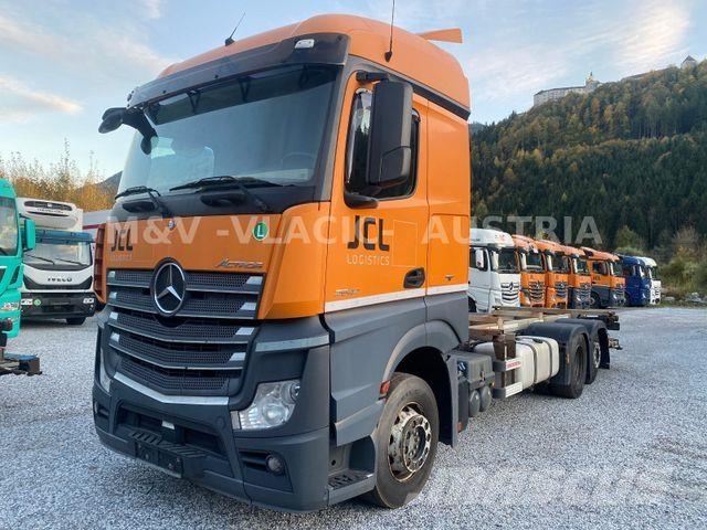 Mercedes-Benz 2542 Šasija ar kabīni