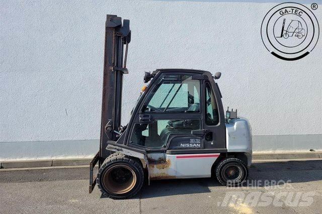 Nissan YG1D2A320 Tehnika ar dīzeļa dzinēju