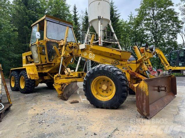 O&K O&amp;K GRADER Asfalta klājēji