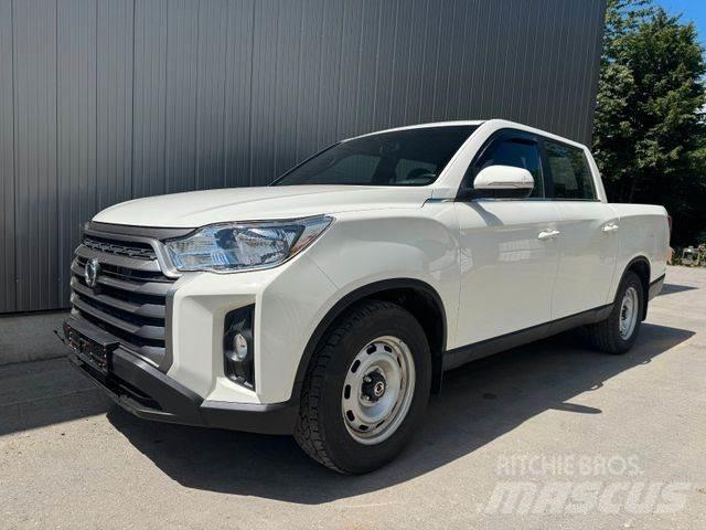 Ssangyong MUSSO Vieglais kravas automobilis/izkraušana no sāniem