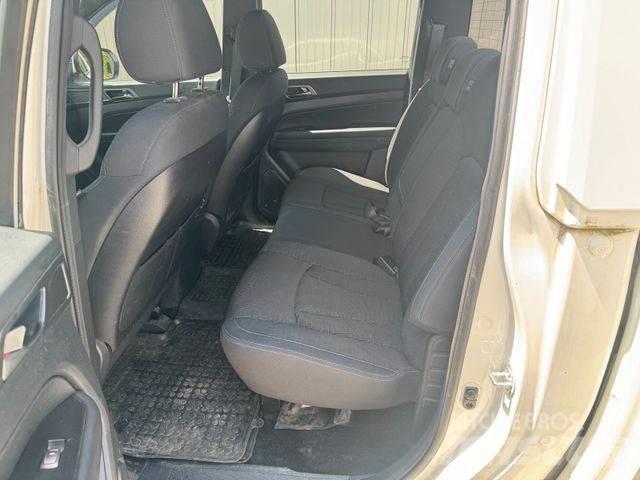 Ssangyong MUSSO Vieglais kravas automobilis/izkraušana no sāniem