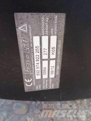  TRAC LIFT hay forks Cits lopbarības novācēju, kombainu aprīkojums