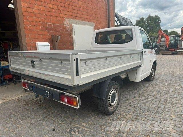 Volkswagen T6 Vieglais kravas automobilis/izkraušana no sāniem