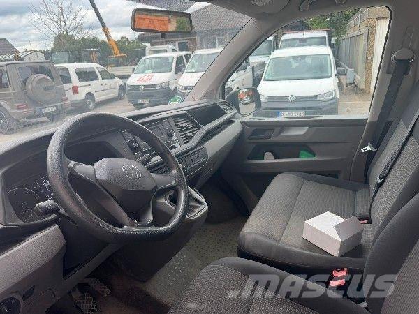 Volkswagen T6 Vieglais kravas automobilis/izkraušana no sāniem