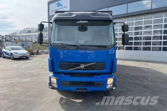 Volvo FLL-290 Tents