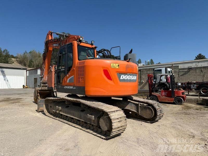Doosan DX235LCR Kāpurķēžu ekskavatori