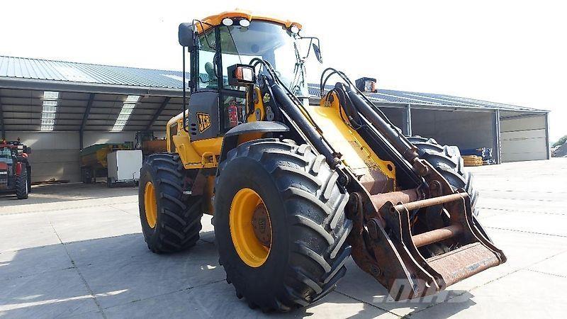 JCB 426 Iekrāvēji uz riteņiem