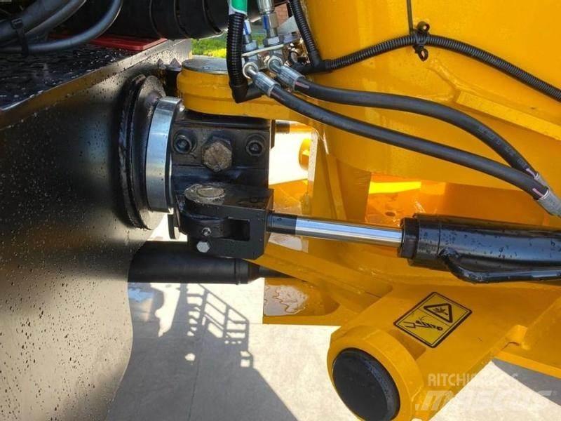 JCB TM 320 Teleskopiskie manipulatori