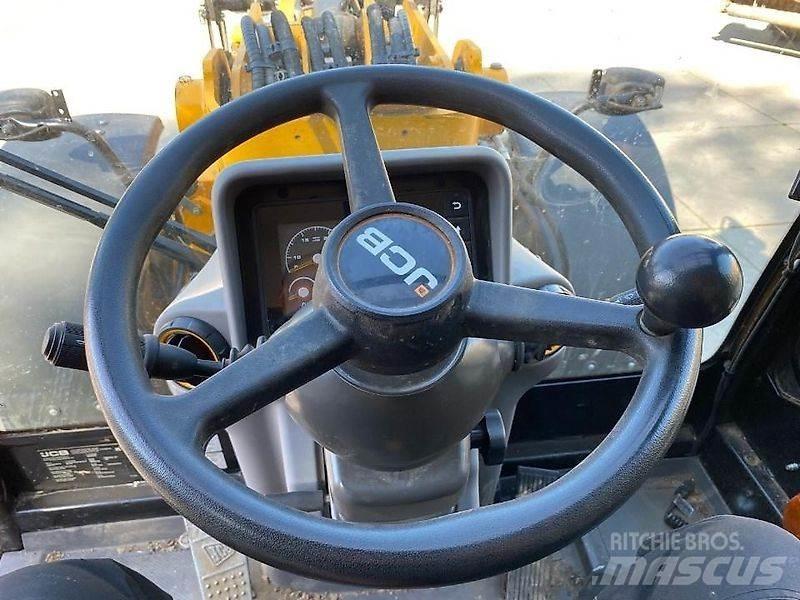 JCB TM 420 Teleskopiskie manipulatori