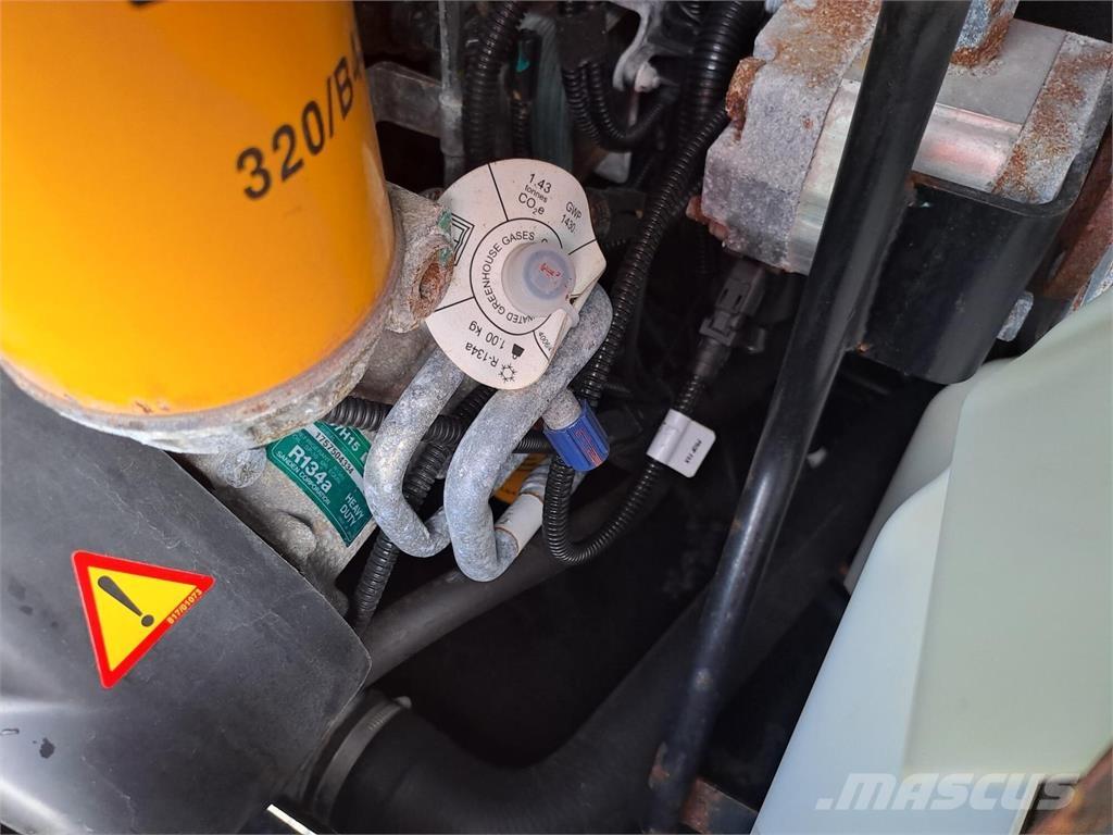  535 95 Teleskopiskie manipulatori