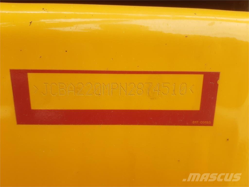 JCB  Kāpurķēžu ekskavatori