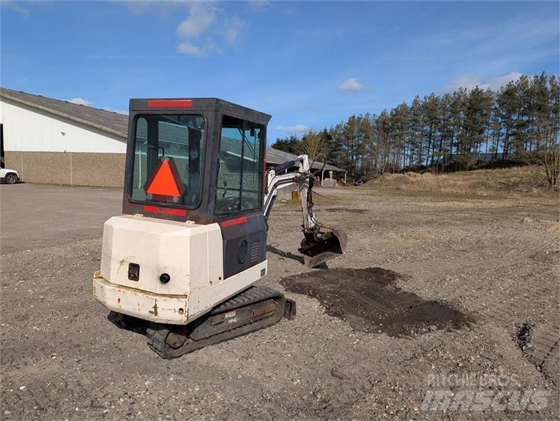 Bobcat X220 Mini ekskavatori < 7 t