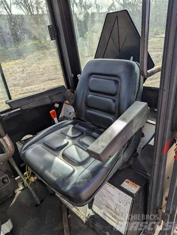 Bobcat X220 Mini ekskavatori < 7 t