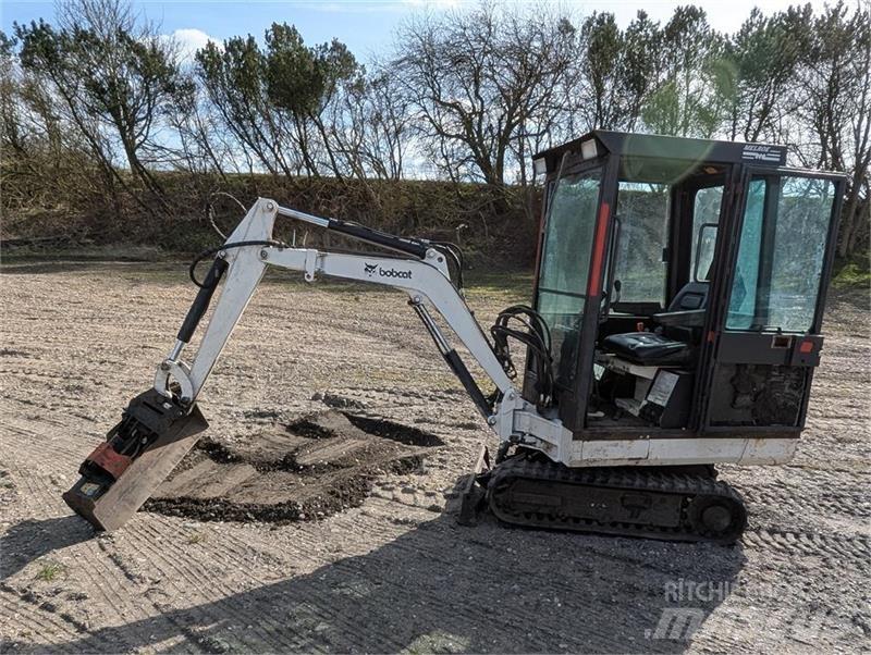 Bobcat X220 Mini ekskavatori < 7 t