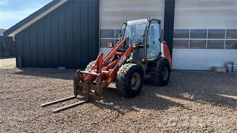 Atlas 50 Iekrāvēji uz riteņiem