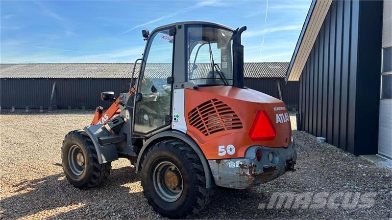 Atlas 50 Iekrāvēji uz riteņiem