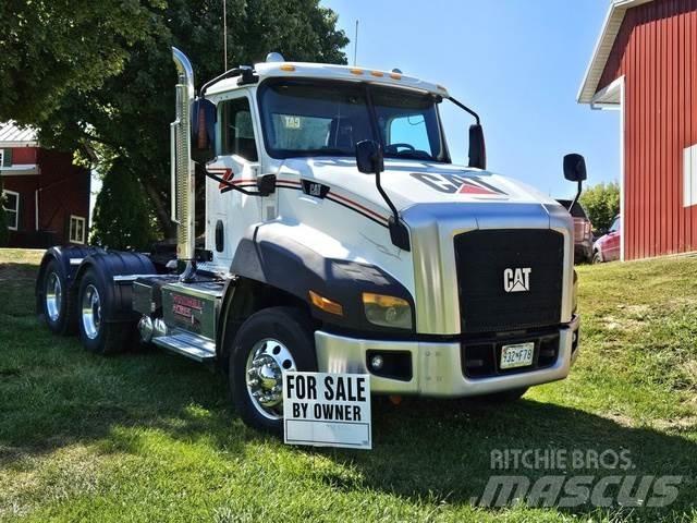CAT Truck Preču pārvadāšanas furgoni