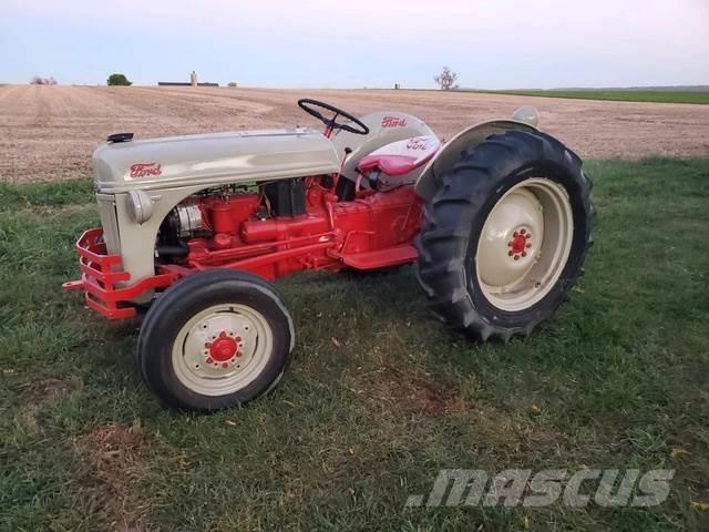Ford 8 N Tractor Būvniecība- Citi