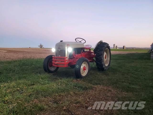 Ford 8 N Tractor Būvniecība- Citi